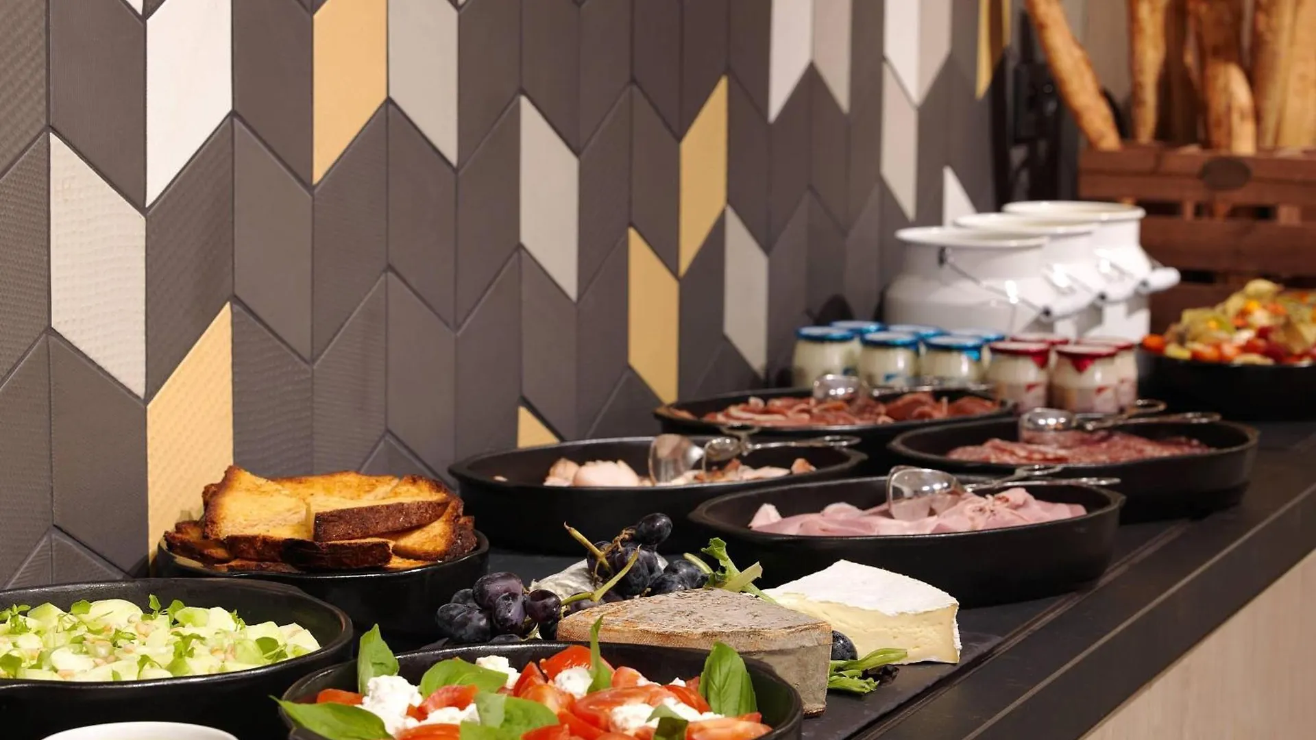 Courtyard By Marriott Paris Gare De Lyon Hotel
