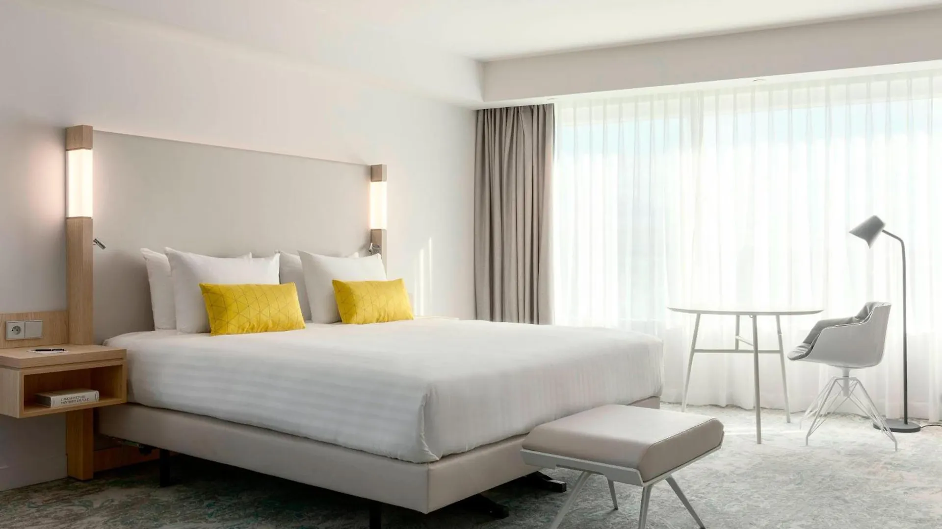 Courtyard By Marriott Paris Gare De Lyon Hotel
