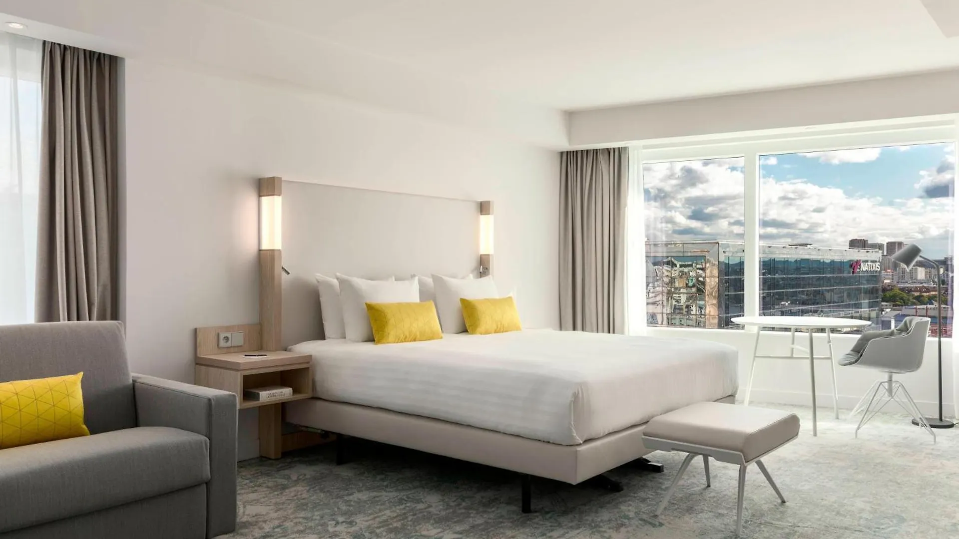 Courtyard By Marriott Paris Gare De Lyon Hotel