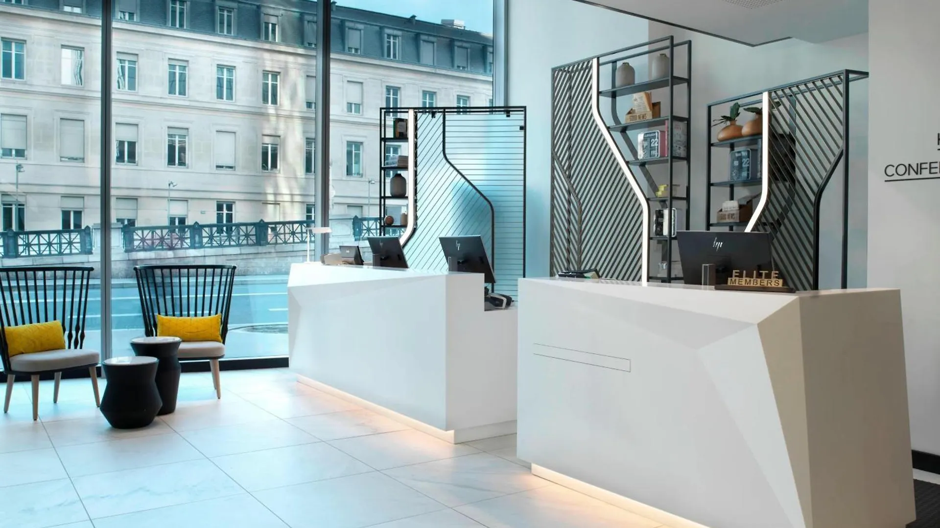 Courtyard By Marriott Paris Gare De Lyon Hotel