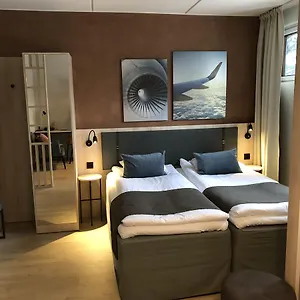 Hotel Pilot Airport