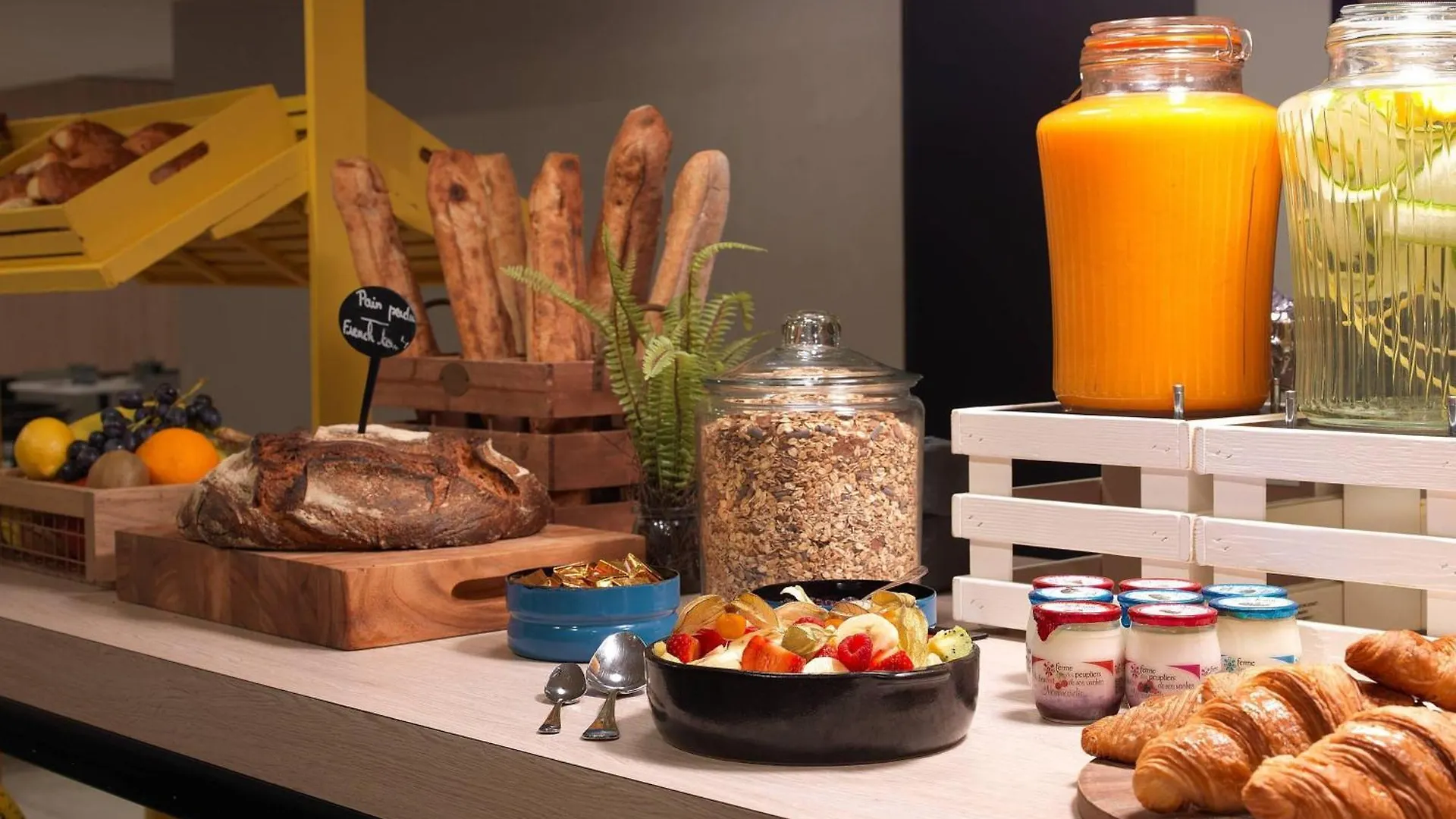 ****  מלון Courtyard By Marriott Paris Gare De Lyon צרפת