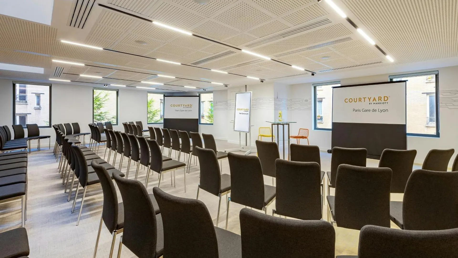 Courtyard By Marriott Paris Gare De Lyon Otel