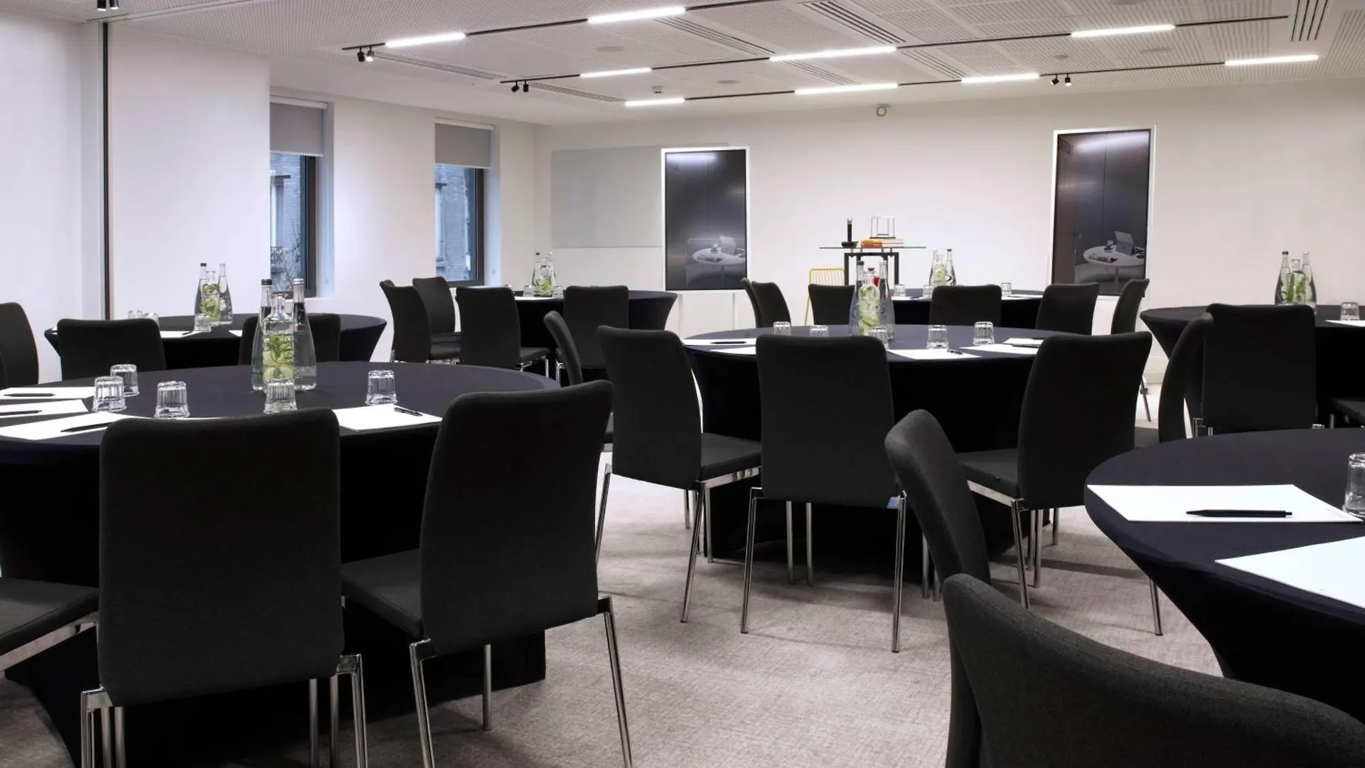 Courtyard By Marriott Paris Gare De Lyon Otel