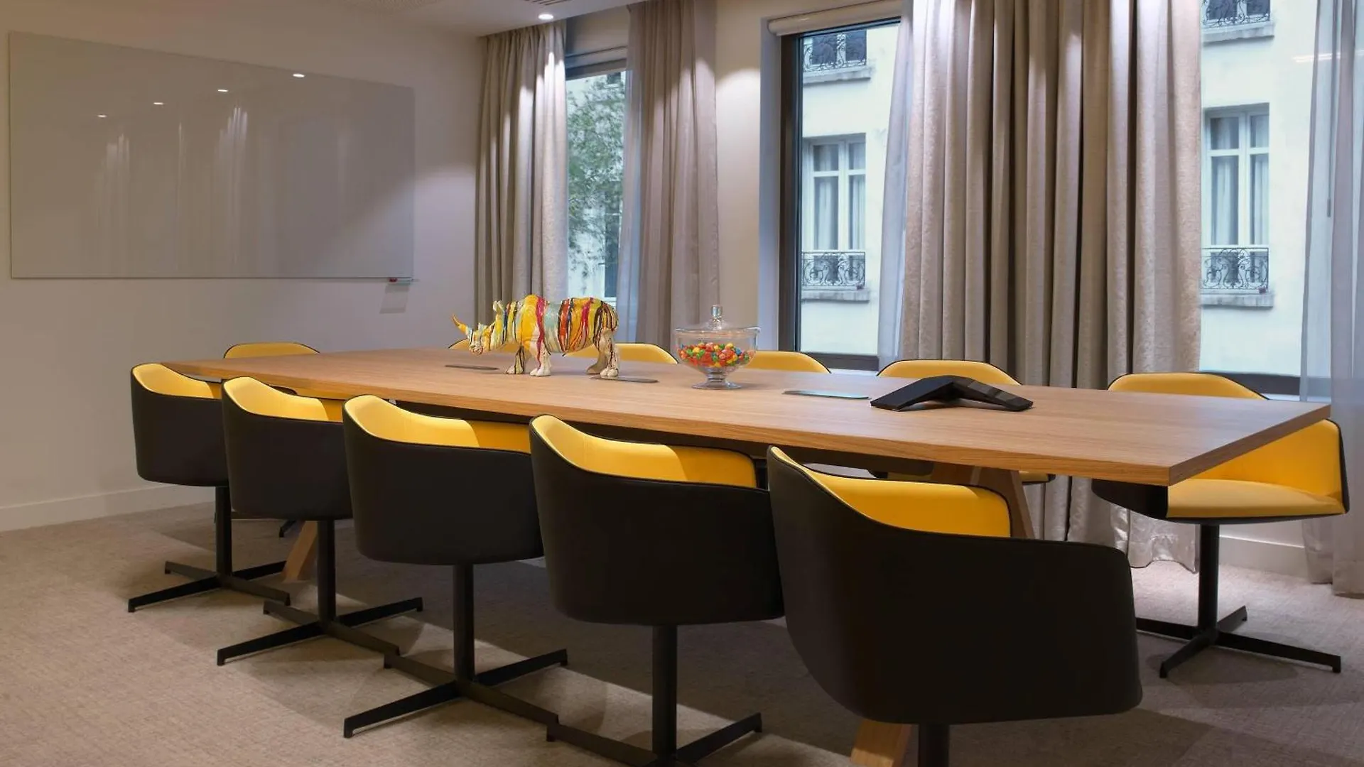 Courtyard By Marriott Paris Gare De Lyon Otel Fransa