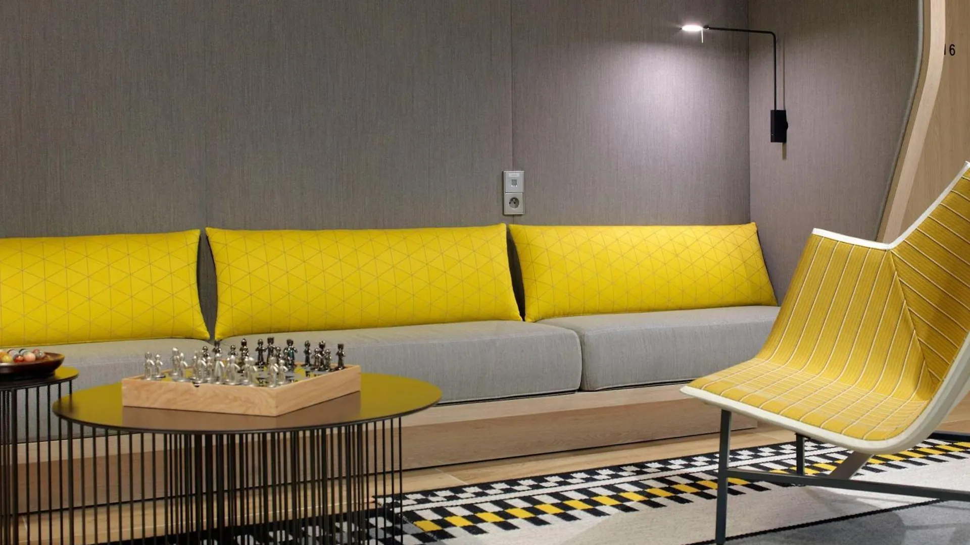 Courtyard By Marriott Paris Gare De Lyon Otel 4*,  Fransa