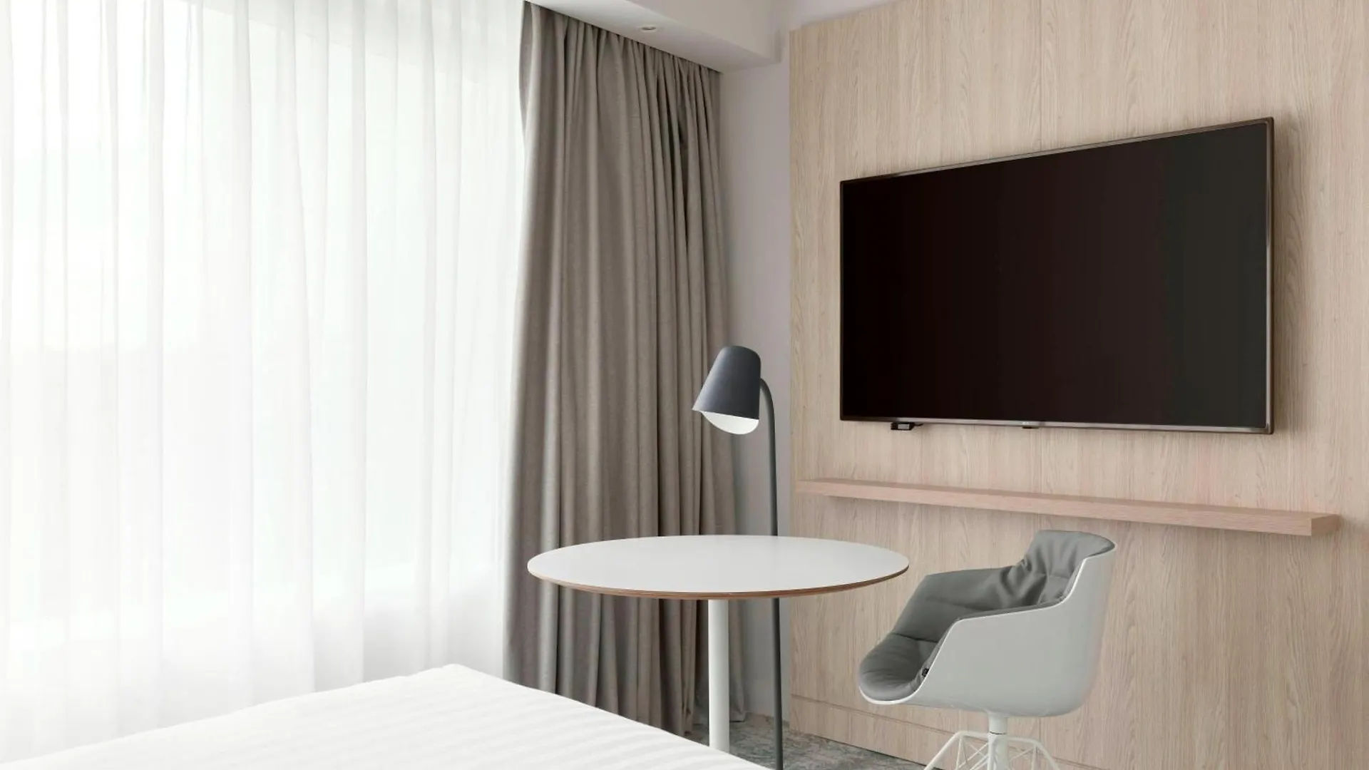 מלון Courtyard By Marriott Paris Gare De Lyon