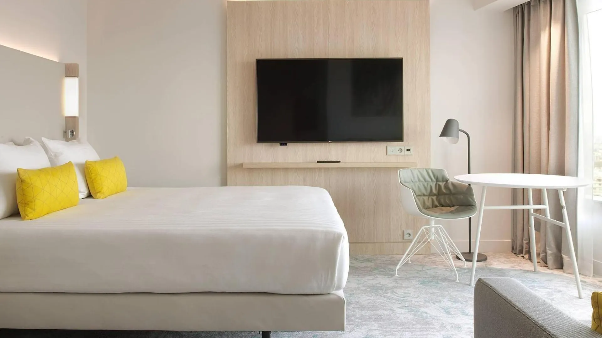 ****  מלון Courtyard By Marriott Paris Gare De Lyon צרפת